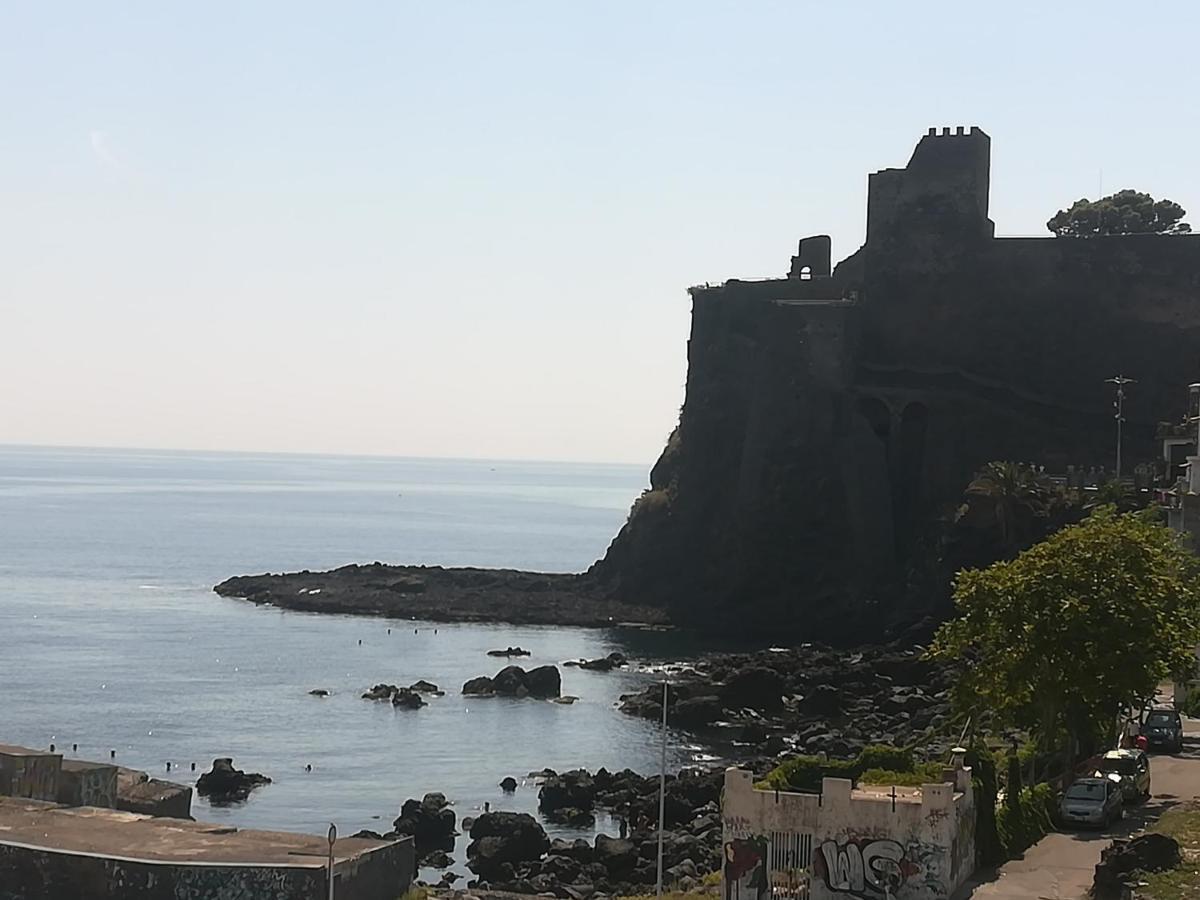 Apartamento La Terrazza Dei Normanni Aci Castello Exterior foto