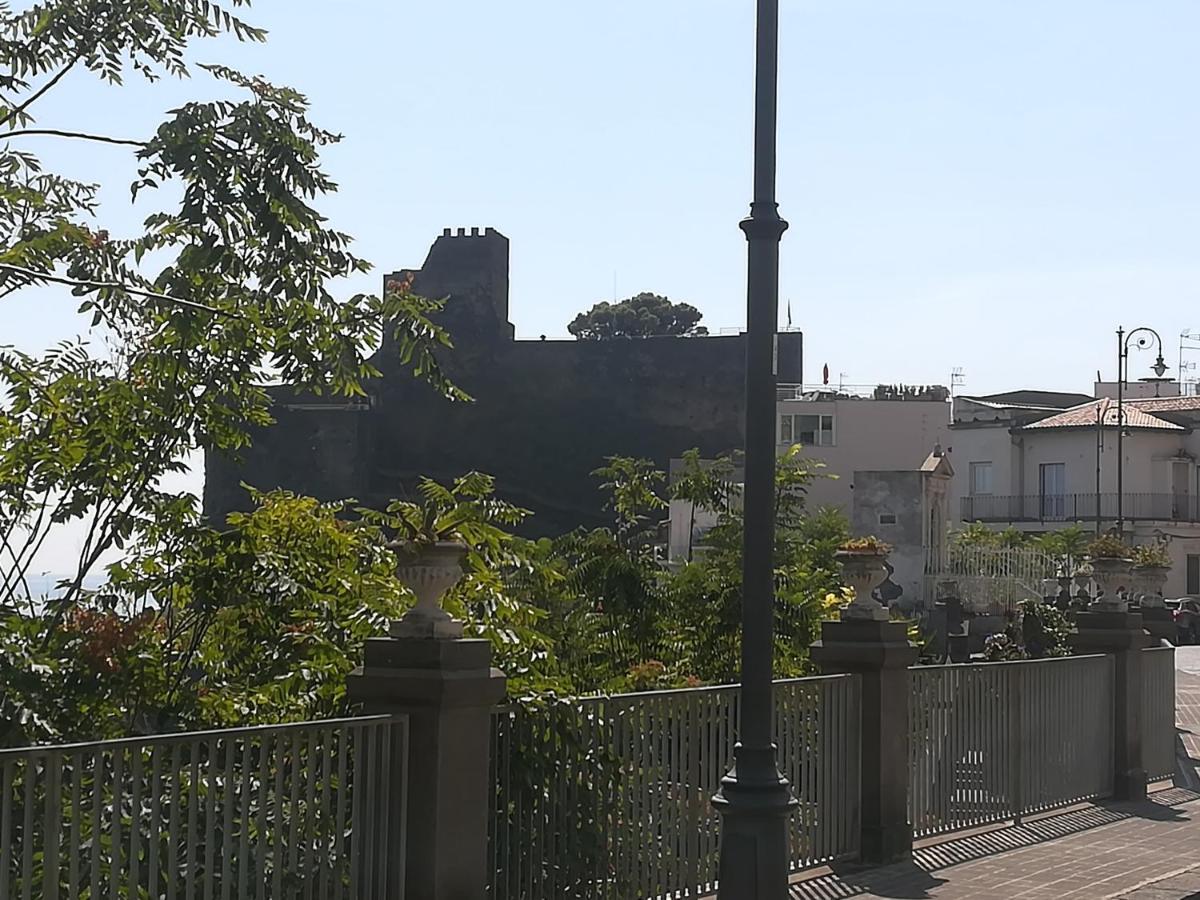 Apartamento La Terrazza Dei Normanni Aci Castello Exterior foto