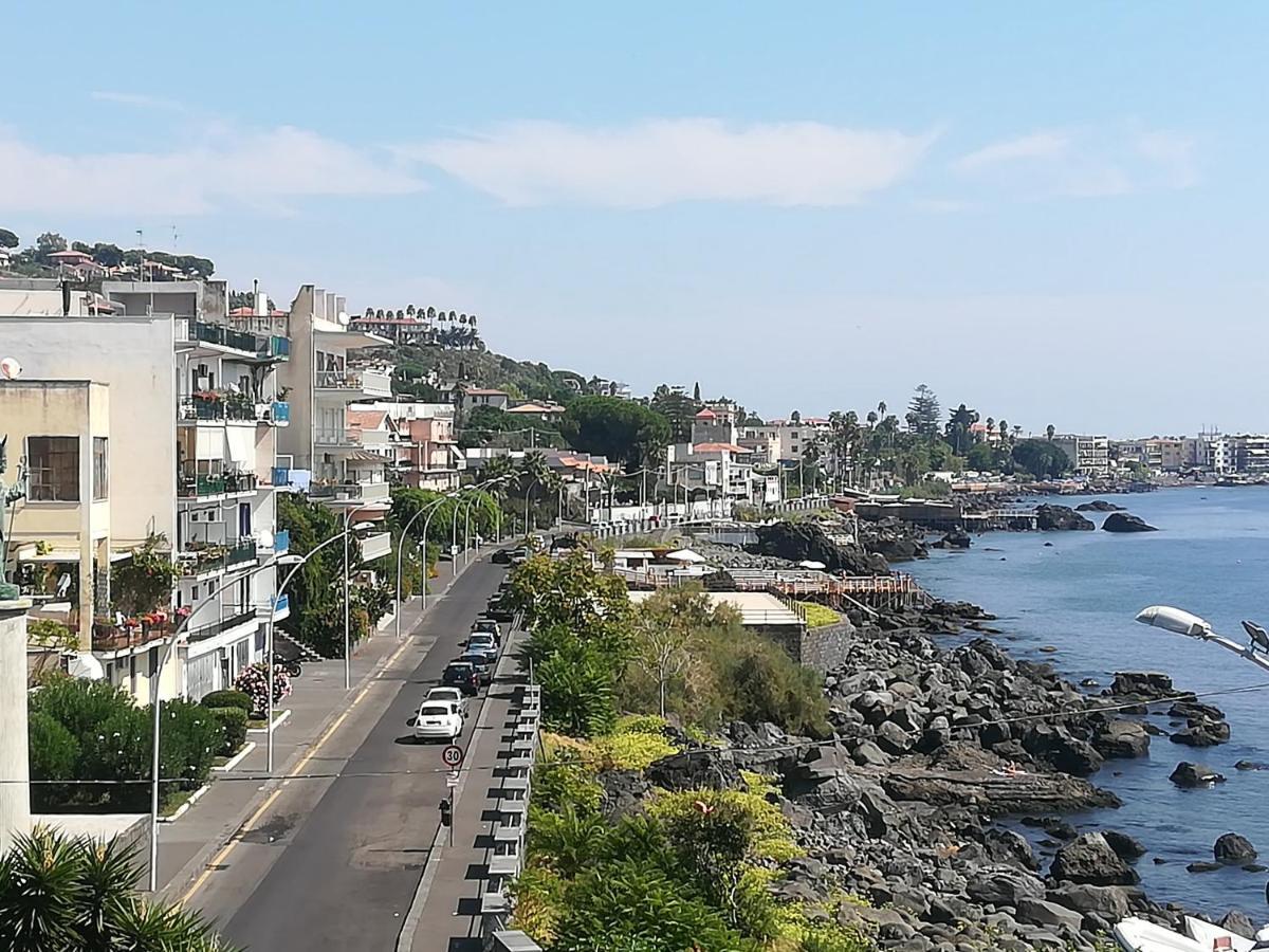 Apartamento La Terrazza Dei Normanni Aci Castello Exterior foto